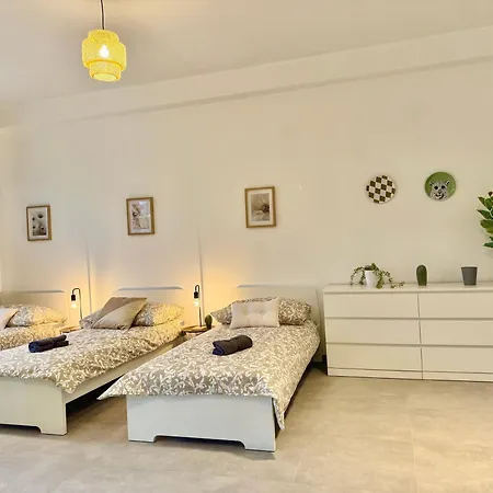 Cosy Modern Near Vienna Apartment *