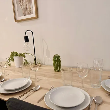 Cosy Modern Near Vienna Apartment Wiener Neudorf