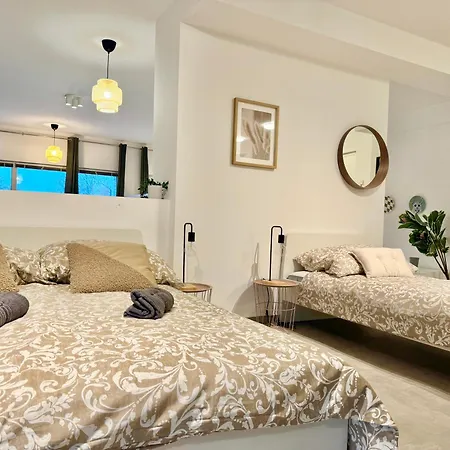 Cosy Modern Near Vienna *