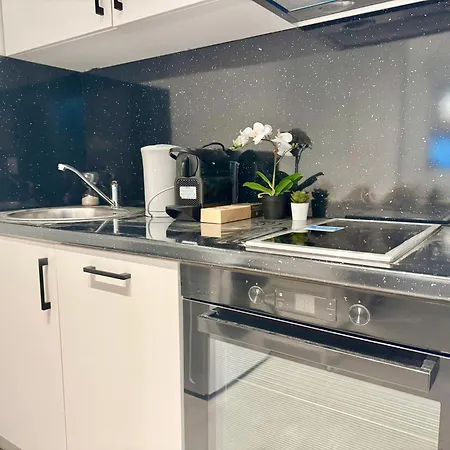 Cosy Modern Near Vienna Appartement *