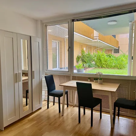 Cosy Modern Near Vienna Appartement