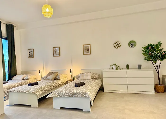 Cosy Modern Near Vienna Apartment *