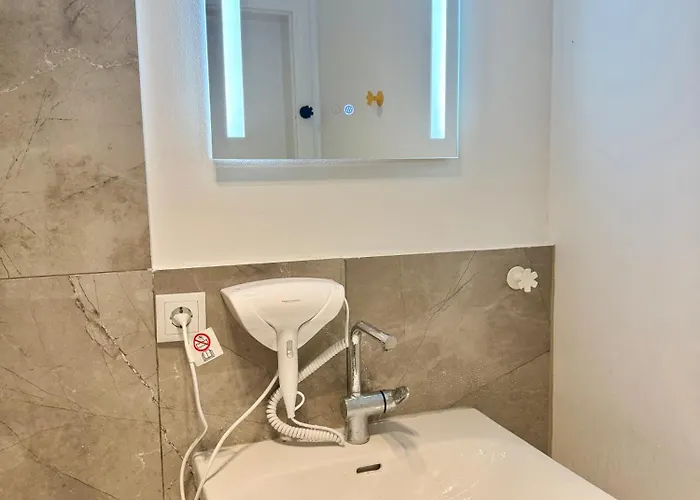 Cosy Modern Near Vienna