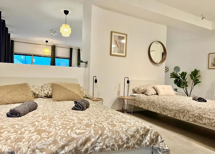 Cosy Modern Near Vienna *