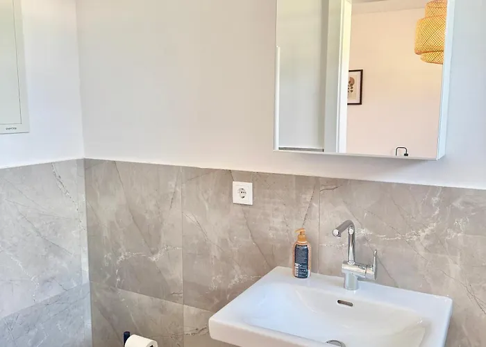 Apartment Cosy Modern Near Vienna Wiener Neudorf