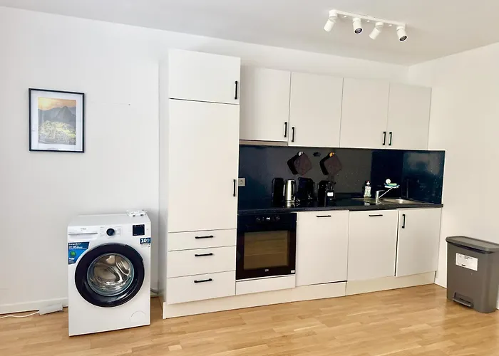 Cosy Modern Near Vienna Apartment *