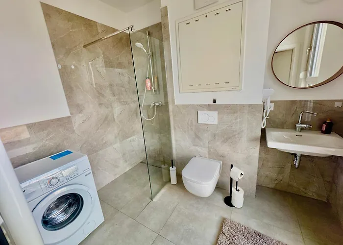 Cosy Modern Near Vienna Apartment Wiener Neudorf